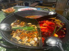 -五里关火锅(上海鑫耀·光环Live店)