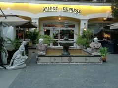 -火车头法国西餐厅