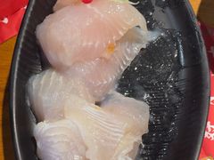 -老牌坊云南鱼豆花火锅(哈西万达店)
