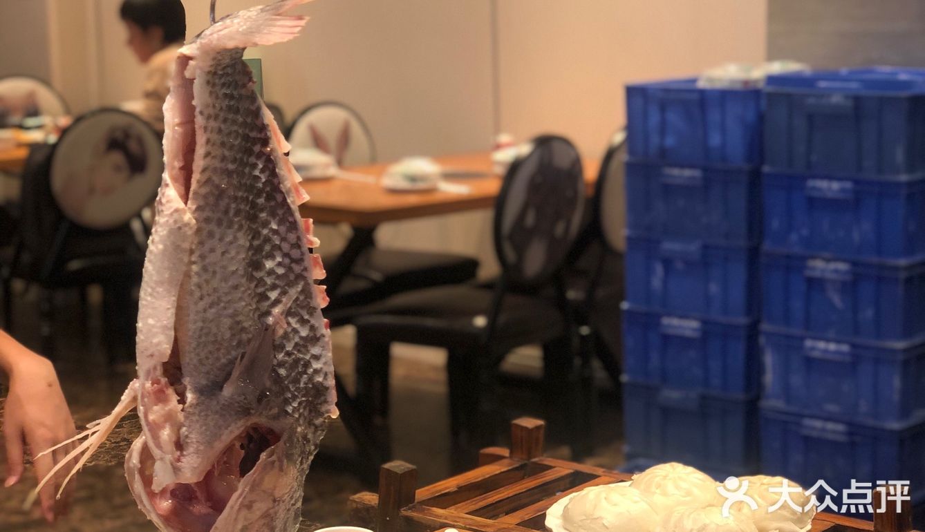 广州塔下的顺德菜🐟/倒吊鱼粥底火锅