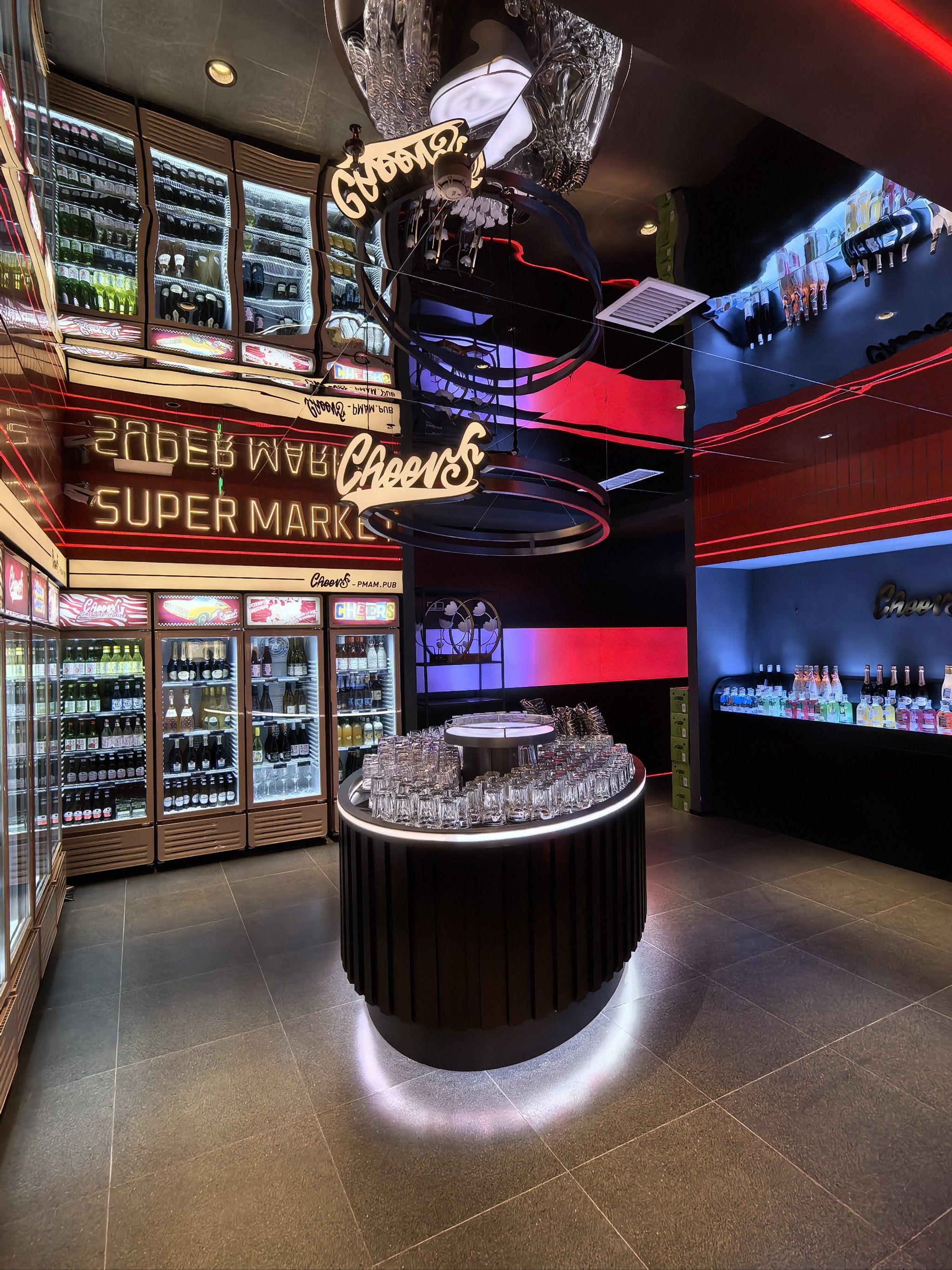 逛街时偶遇的一家美式餐酒吧~太绝了