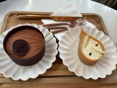 -VERIE BAKEHOUSE