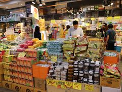 -曼谷四叶草彩妆&纪念品  (chitlom)