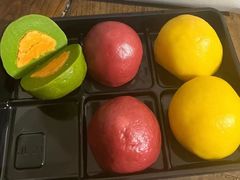 红彤彤红菜头豆沙团子-泓历皇朝酒店(东亭店)