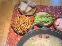 -赵美丽·重庆社区火锅·直营店(火车东站·中豪国际店)