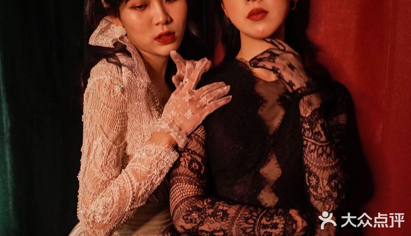 姐妹，一起拍很A的复古照好嘛