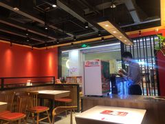 大堂-渝是乎酸菜鱼(龙旗购物中心店)