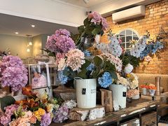 -FLOVIE FLORIST CAFE