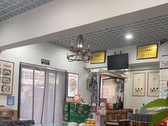 大堂-八两八金·莱芜特色炒鸡(市南漳浦路店)