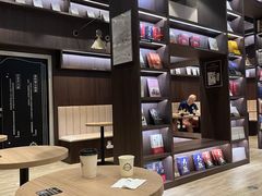 -钟书阁(群光广场店)
