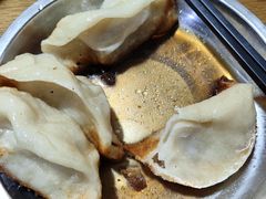 -黄阿姨锅贴大王(万航渡路店)