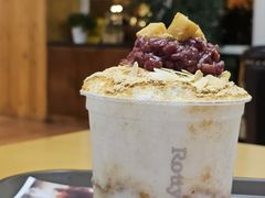 红豆年糕牛奶雪冰-劳顶笨咖啡(丽水宜家店)