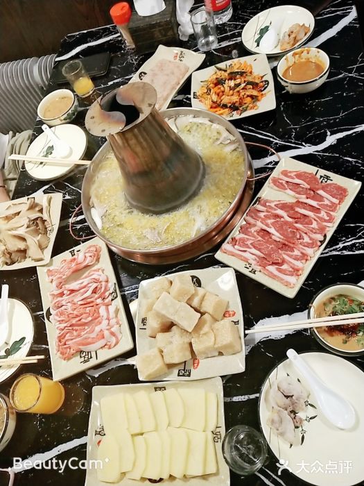 牛九铜火锅图片