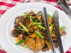 橄榄油炒三种蘑菇-西贝莜面村(近铁城市广场店)