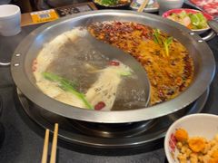 -沸炉重庆老火锅(军事博物馆店)