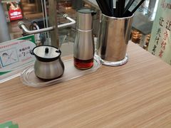 -小杨生煎(金山百联购物中心3楼店)