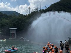 -仙人谷漂流景区