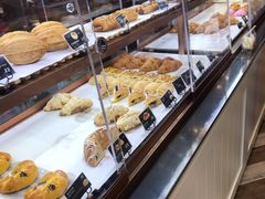 面包甜点陈列柜-牛角村(大族广场店)