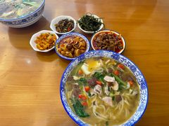 -邱芳粉店(迎宾大道旗舰店)
