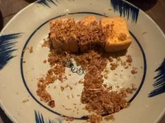 -Cục Gạch Quán