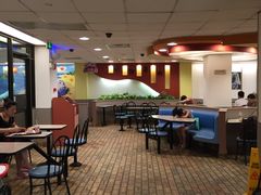 用餐区-麦当劳(中唱大厦店)