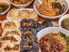 -李与白包子铺(桐梓林店)