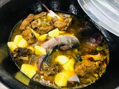 -屯老二农家铁锅炖·行业领军者(梅江店)