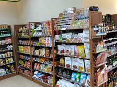 -全家便利店(愚园店)