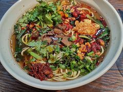 -爆炸头阿姨小四川正宗川味小吃(无任何分店)
