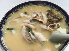 招牌黄鱼面-明呈黄鱼面馆(斜土路店)
