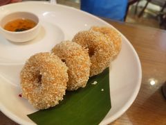 炸虾饼配泰国梅子酱-帕蓝·暹罗料理(大学路店)