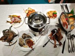 虫草花炖鸡汤-领鲜活海鲜榴莲自助火锅(东门店)