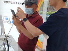 -荣耀授权专卖店(黄浦浙江中路店)