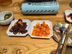 -青瓦餐厅·生鱼片·韩园烤肉(西塔店)