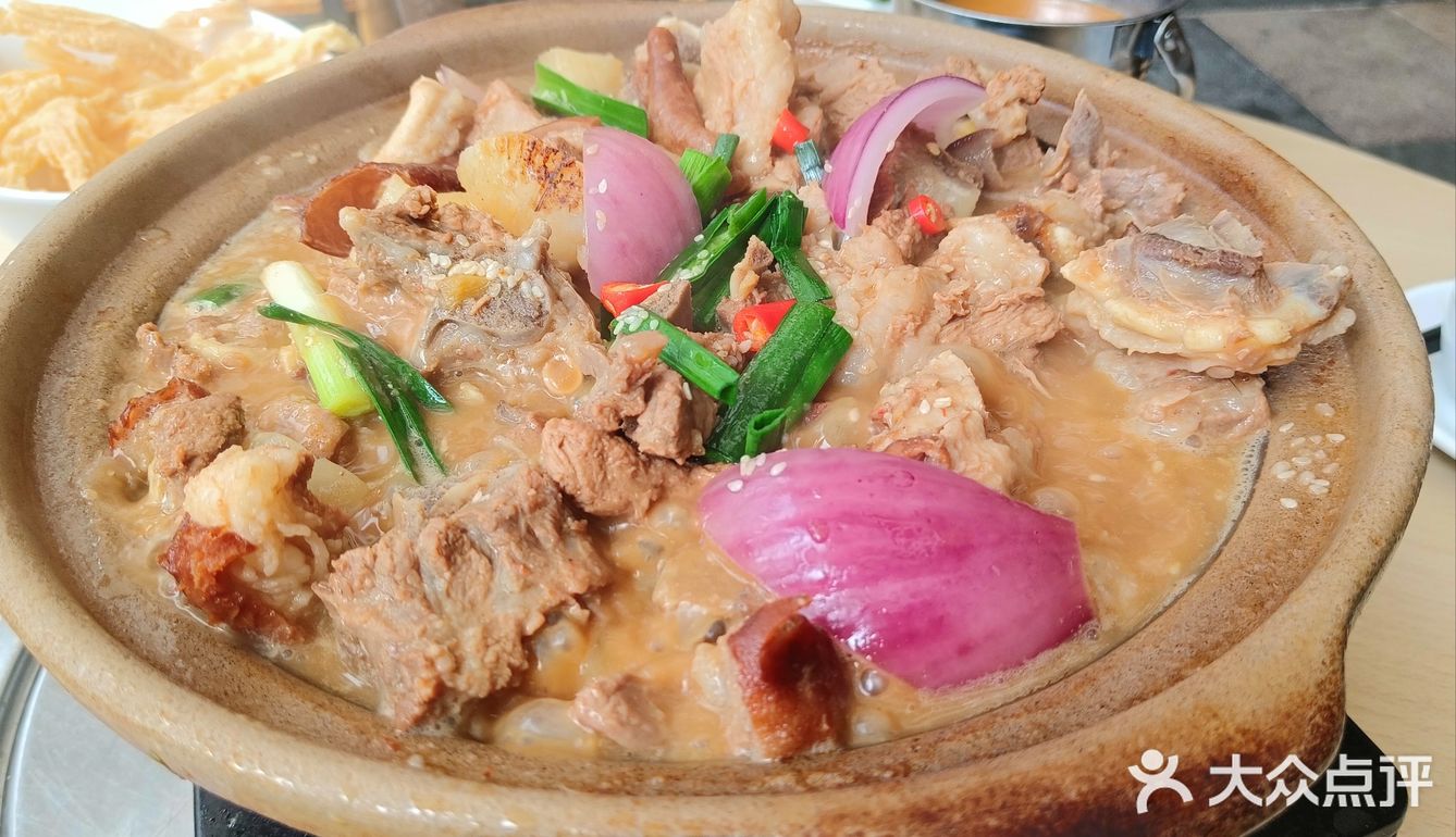 山珍海味皆过客，一锅羊肉慰平生。