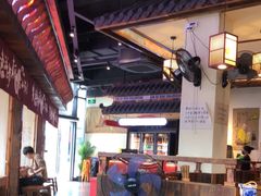 大堂-先启半步颠小酒馆(白麓里店)