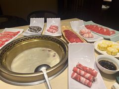 -余欢领鲜火锅(新街口店)