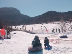 -济南卧虎山滑雪场