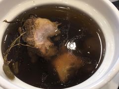 石橄榄炖龙骨汤-陆记鹅庄·潮汕菜·狮头鹅(大仟里店)