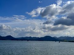 -杭州西湖湖滨银泰亚朵酒店