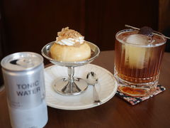 -Café Monson