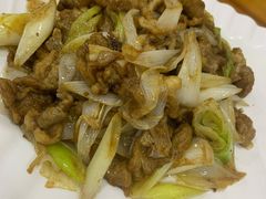 葱爆羊肉-正宗开封黄家灌汤小笼包子