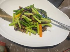 -海派悦庭·海胆烧麦·新融合菜(凯德广场店)