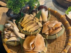 -慢丽江·云南野生菌土鸡锅(付家庄店)