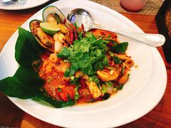 -Chom Cafe and Restaurant