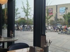 -必胜客(尹山湖歌林公园店)