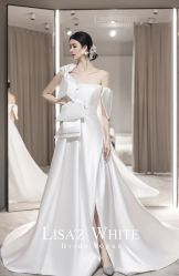 点击看大图 -Renee芮亦婚纱