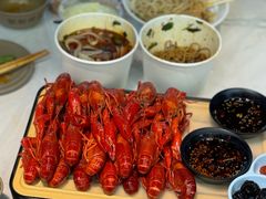 -肥肥虾庄·金牌油焖大虾(沙湖店)