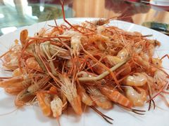 白灼河虾-亚荣河鲜