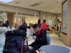 -奈雪的茶(亨特国际广场店)